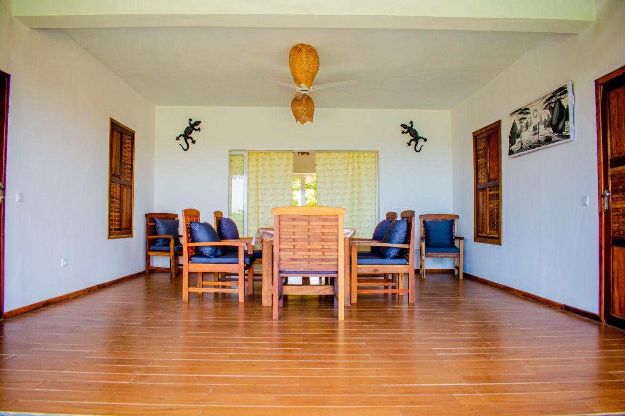 Tiako Villas Ambondrona  Buitenkant foto