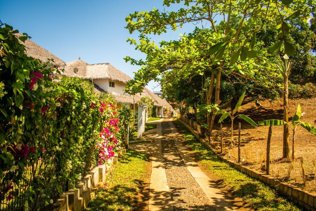 Tiako Villas Ambondrona  Buitenkant foto